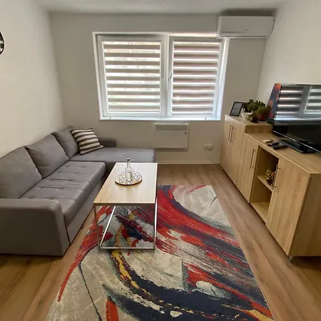 Apartment Like *