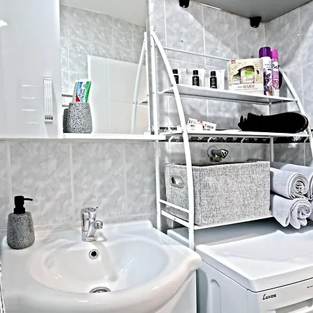 Like Apartment *