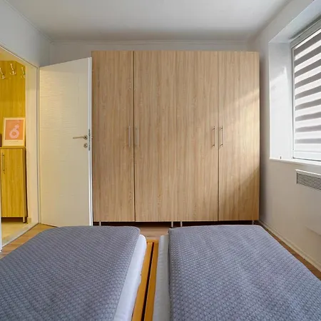 Like Apartment *